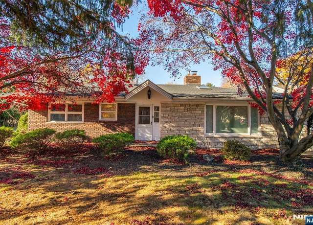 Property at 78 Weinmanns Blvd, Wayne, NJ 07470, 3 beds, 3 baths