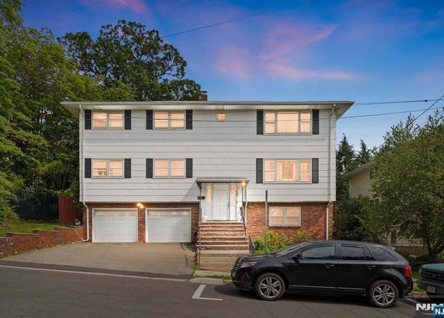 Property at 132 17th St, Prospect Park, NJ 07508, 6 beds, 3 baths