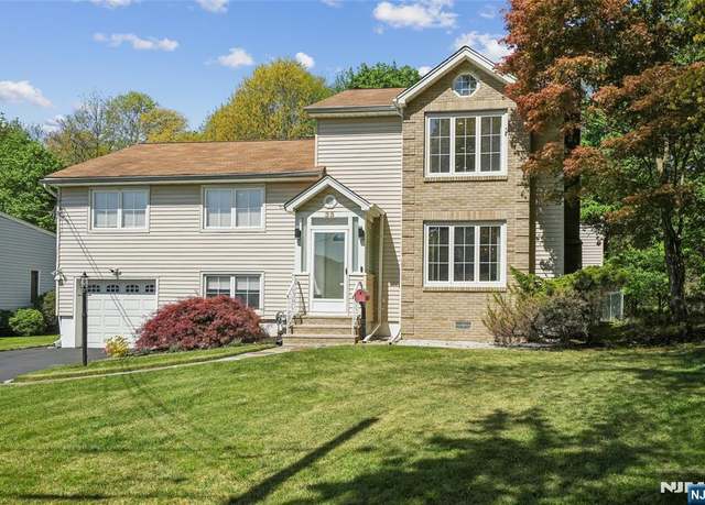 Property at 35 Alcott Dr, Livingston, NJ 07039, 4 beds, 3 baths