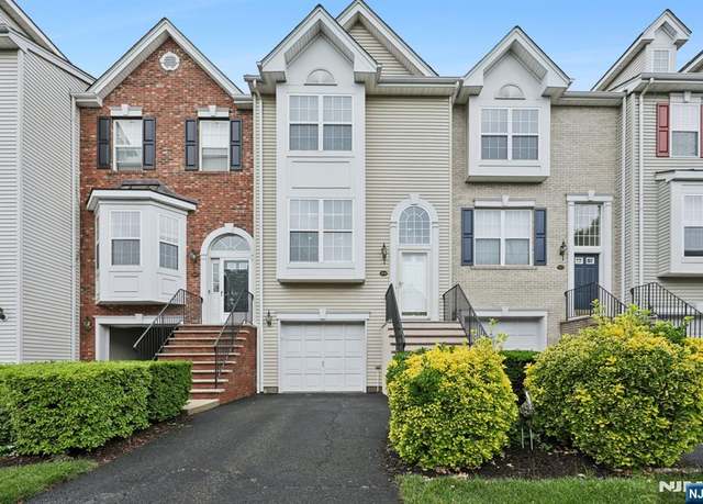 Property at 504 Coventry Dr, Nutley, NJ 07110, 2 beds, 2.5 baths