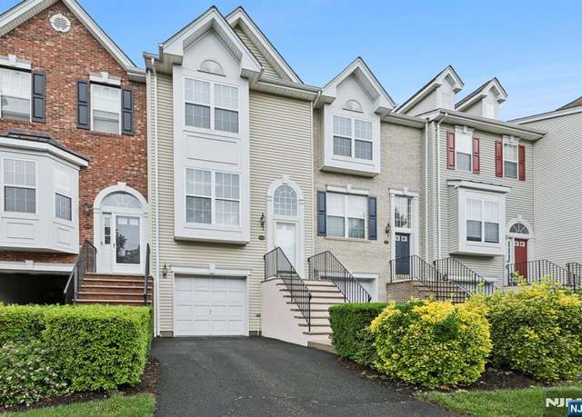 Property at 504 Coventry Dr, Nutley, NJ 07110, 2 beds, 2.5 baths