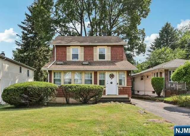 Property at 272 Rosemont Pl, Englewood, NJ 07631, 4 beds, 2.5 baths