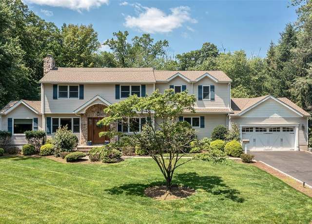 Property at 59 Morley Dr, Wyckoff, NJ 07481, 4 beds, 2.5 baths