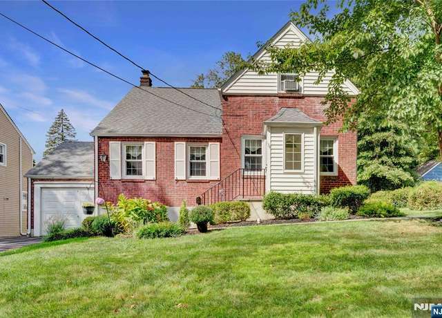Property at 34 Mount Pleasant Pkwy, Livingston, NJ 07039, 3 beds, 2 baths