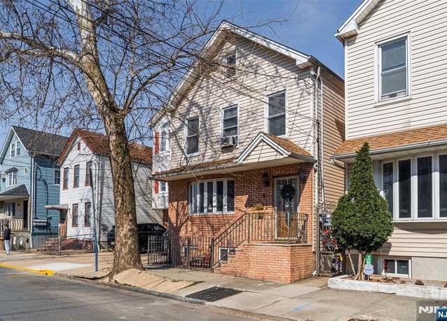 Property at 76 Kossuth St, Newark, NJ 07105, 3 beds, 2 baths