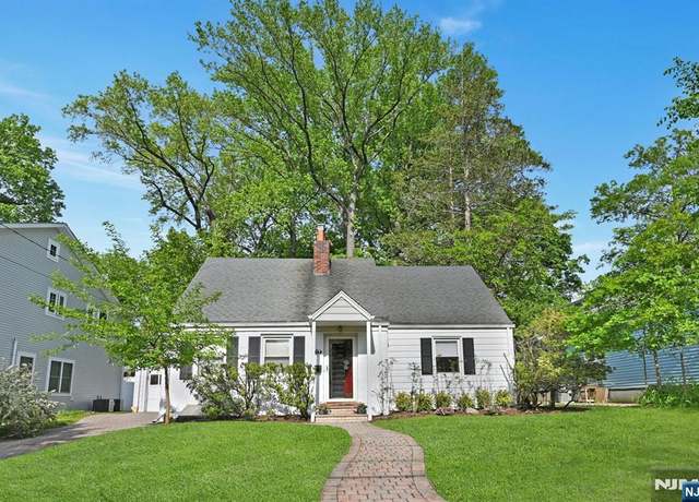 Property at 112 Wayne Ave, River Edge, NJ 07661, 4 beds, 2 baths