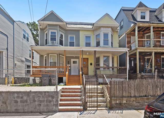 Property at 223 N 6th St, Newark, NJ 07107, 4 beds, 1.5 baths