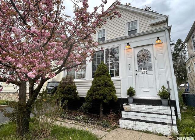 Property at 321 Boyden Ave, Maplewood, NJ 07040, 2 beds, 1 bath