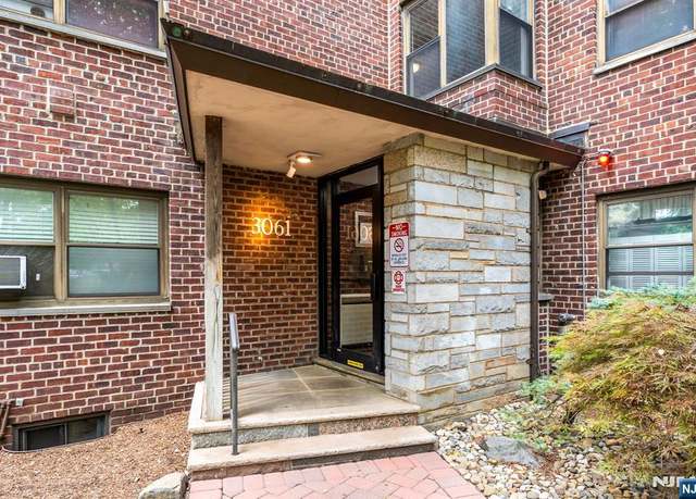 Property at 3061 Edwin Ave Unit 3E, Fort Lee, NJ 07024, 1 bed, 1 bath