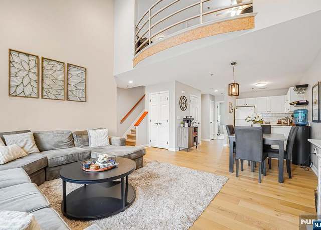 Property at 101 Royal Ave #40, Hawthorne, NJ 07506, 1 bed, 1.5 baths