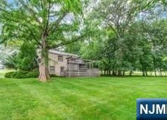 Property at 63 Hillside Ave, Livingston, NJ 07039, 3 beds, 1.5 baths