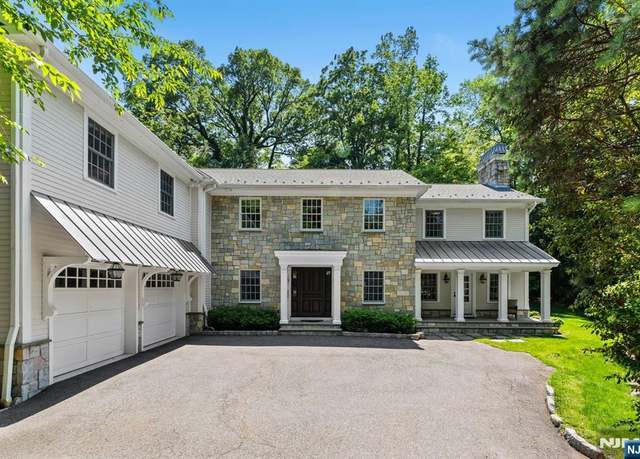 Property at 56 Knoll Rd, Tenafly, NJ 07670, 5 beds, 5.5 baths