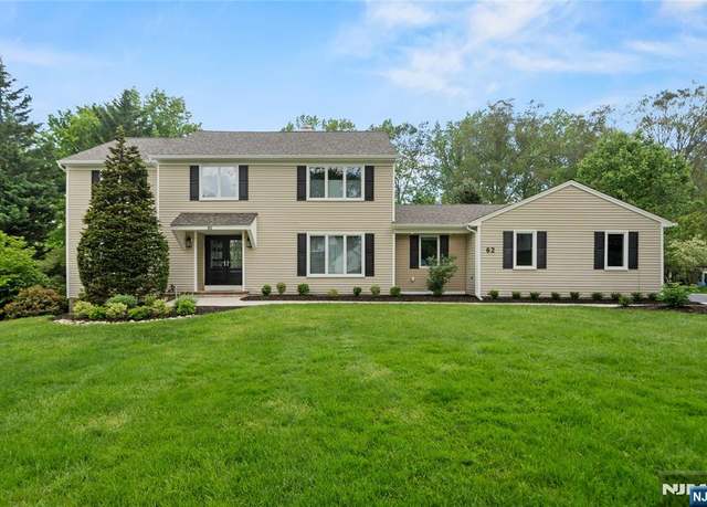 Property at 62 Green Meadow Blvd, Middletown, NJ 07748, 4 beds, 3.5 baths