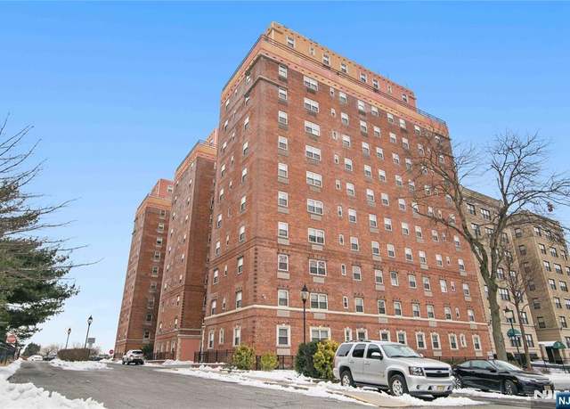 Property at 70 Munn Ave #913, East Orange, NJ 07018, 1 bed, 1 bath