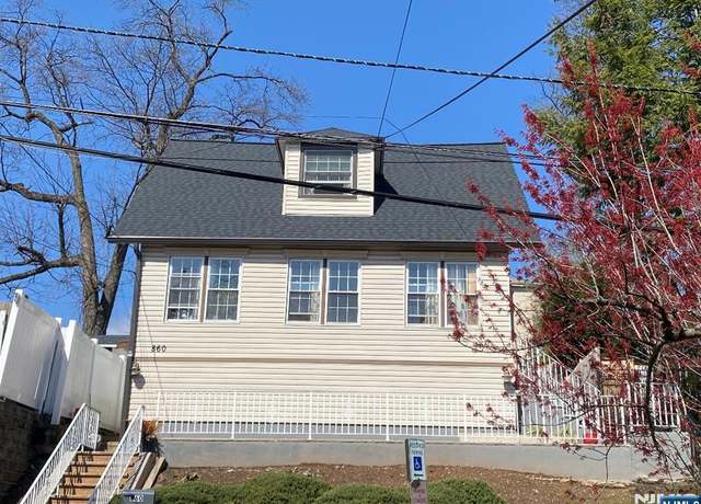 Property at 860 Clifton Ave, Newark, NJ 07104, 3 beds, 1.5 baths