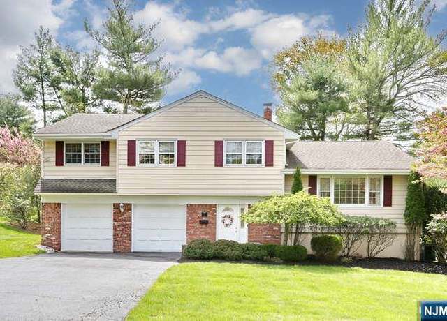 Property at 7 Azalea Ln, Montvale, NJ 07645, 4 beds, 2.5 baths