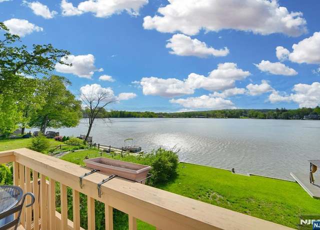 Property at 87 Bearfort Rd, West Milford, NJ 07480, 4 beds, 2 baths