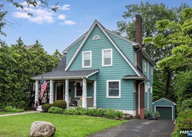 Property at 34 Harding Rd, Glen Rock, NJ 07452, 3 beds, 3.5 baths