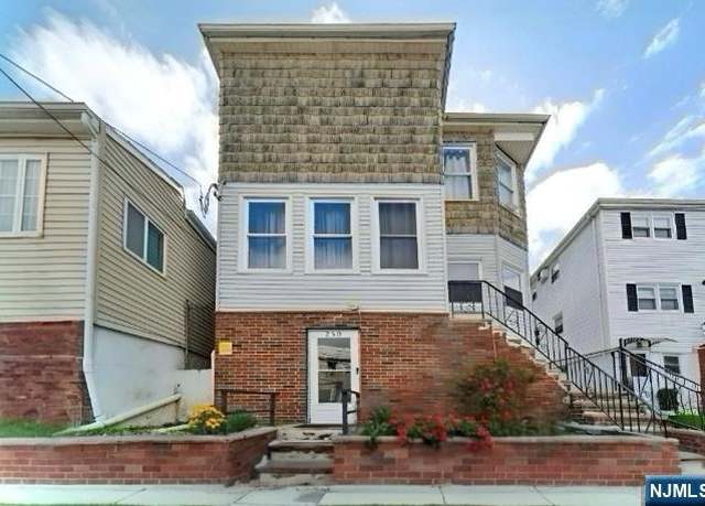 Property at 250 Maple St, Kearny, NJ 07032, 6 beds, 3 baths