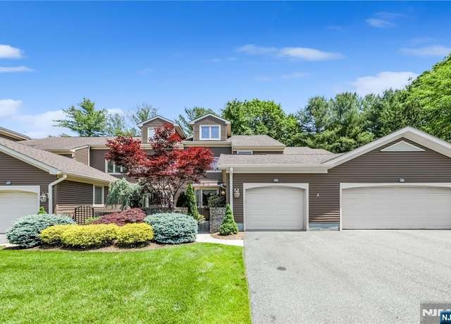 Property at 238 Westervelt Ln, Mahwah, NJ 07430, 3 beds, 2.5 baths