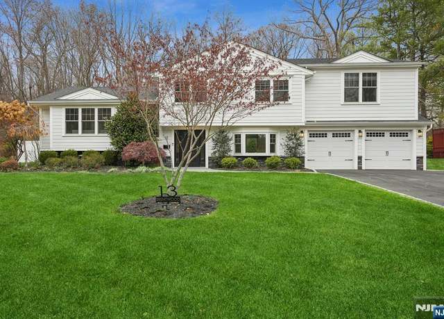 Property at 13 Brentwood Dr, Livingston, NJ 07039, 4 beds, 3.5 baths