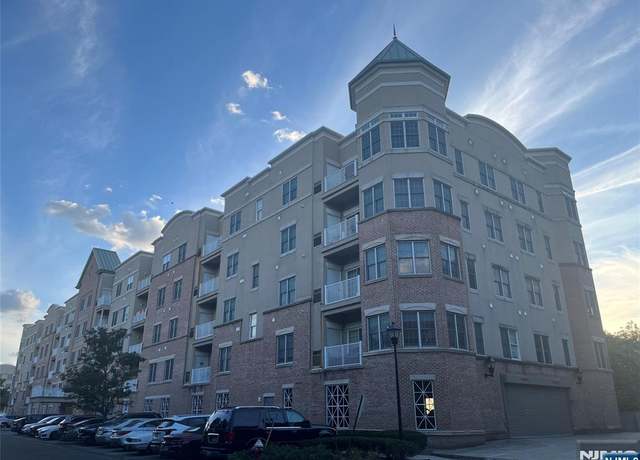 Property at 1308 Windsor Park Ct, Englewood, NJ 07631, 1 bed, 1 bath