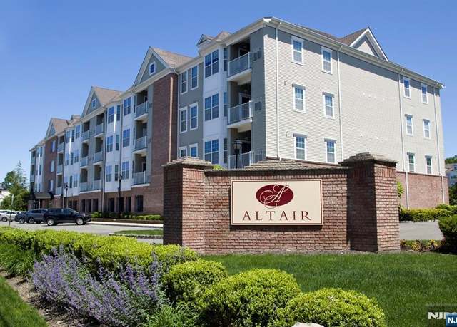 Property at 502 Bushes Ln, Elmwood Park, NJ 07407, 1 bed, 1 bath