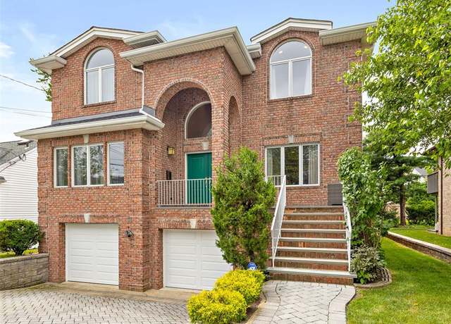 Property at 34 Bayview Ave, Englewood Cliffs, NJ 07632, 6 beds, 4.5 baths