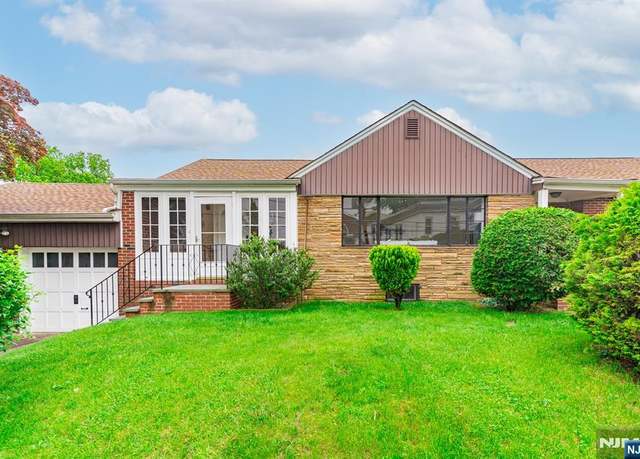 Property at 310 Ogden St, Orange, NJ 07050, 4 beds, 1.5 baths