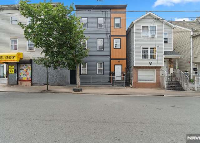 Property at 92 Mercer St, Paterson, NJ 07524, 9 beds, 3 baths