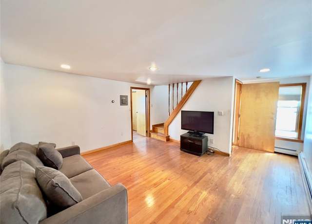Property at 62 Nichols St, Newark, NJ 07105, 3 beds, 3 baths