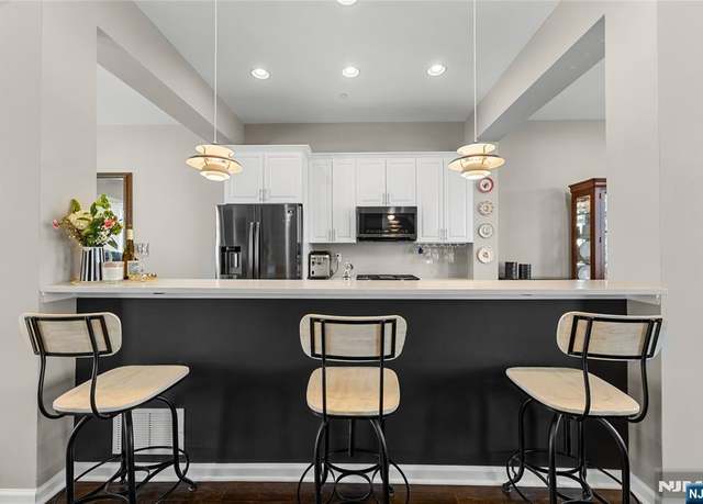 Property at 88 Roosevelt Dr, Wood Ridge, NJ 07075, 3 beds, 3 baths