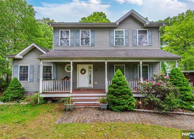 Property at 5 Wills Ave, Wayne, NJ 07470, 4 beds, 2.5 baths
