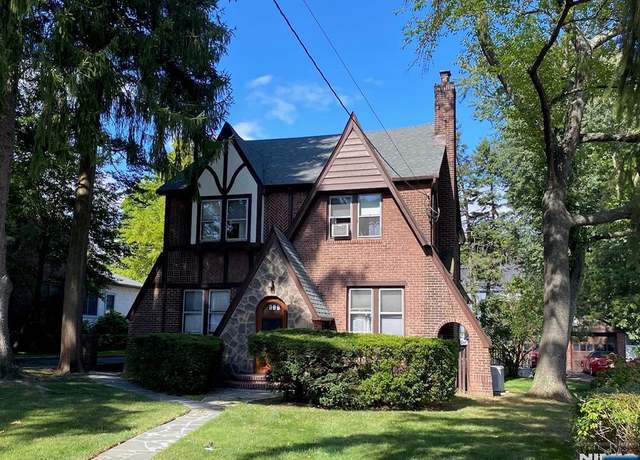 Property at 161 Cherry Ln, Teaneck, NJ 07666, 4 beds, 2.5 baths