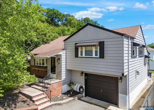 Property at 240 Gordon Ave, Totowa, NJ 07512, 3 beds, 3 baths