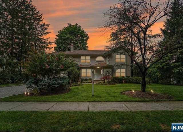 Property at 180 Anderson Ave, Closter, NJ 07624, 4 beds, 3.5 baths