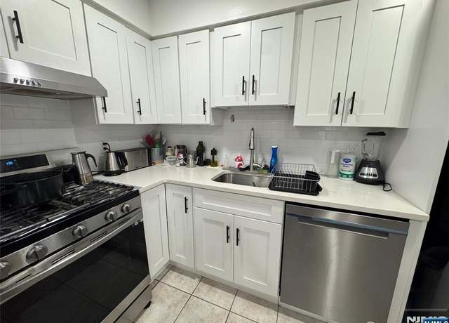 Property at 700 Schuyler Ave Unit G34, Kearny, NJ 07032, 2 beds, 1 bath