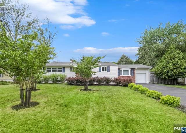 Property at 285 Spring Valley Rd, Park Ridge, NJ 07656, 3 beds, 2 baths