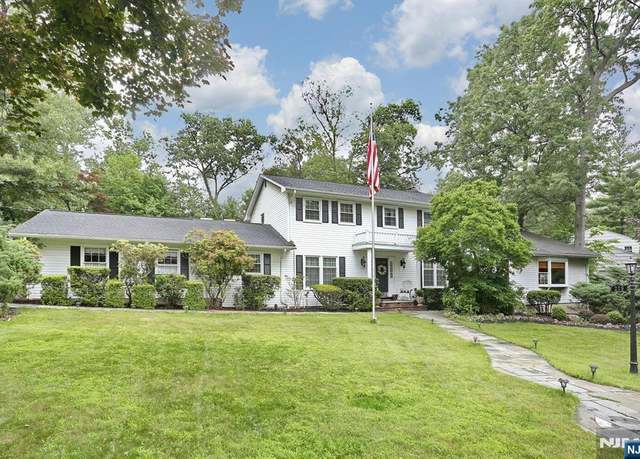 Property at 279 Rock Ave, Park Ridge, NJ 07656, 5 beds, 3.5 baths