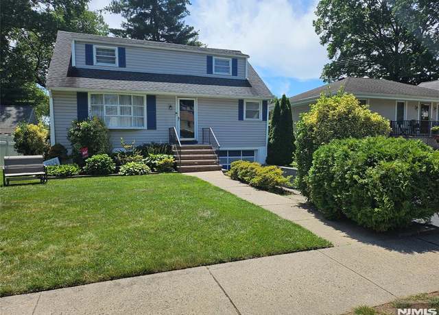 Property at 100 Grove St, Waldwick, NJ 07463, 3 beds, 1 bath