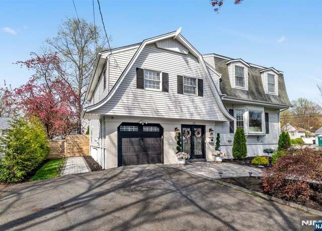 Property at 13 Dogwood Ct, Paramus, NJ 07652, 4 beds, 2.5 baths