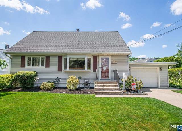 Property at 20 Goss Pl, Clifton, NJ 07013, 3 beds, 1.5 baths
