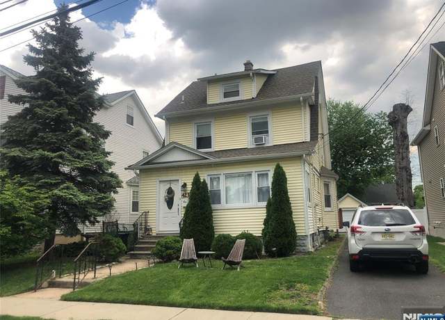 Property at 423 Cherry St, Roselle Park, NJ 07204, 4 beds, 1.5 baths