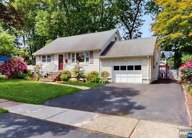 Property at 336 Ridgewood Blvd, Twp Of Washington, NJ 07676, 4 beds, 2.5 baths