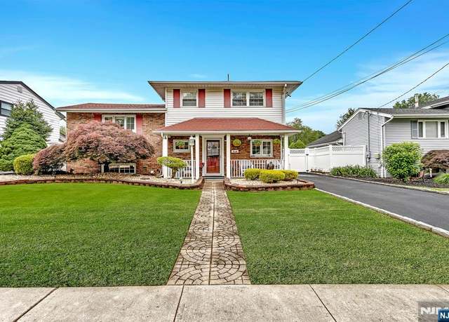 Property at 108 Brentwood Rd, Raritan, NJ 08869, 3 beds, 1.5 baths