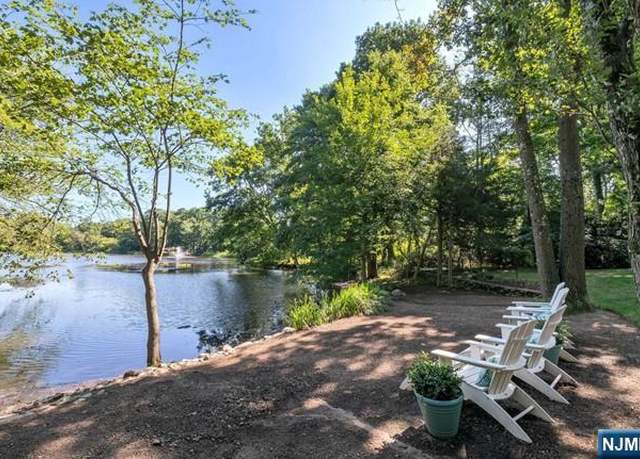 Property at 396 Crescent Dr, Franklin Lakes, NJ 07417, 4 beds, 3.5 baths