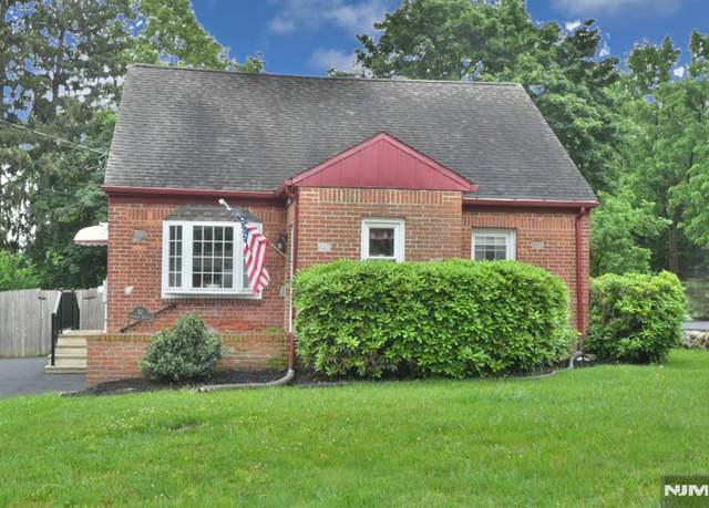 Property at 62 Overlook Ave, North Haledon, NJ 07508, 3 beds, 2 baths