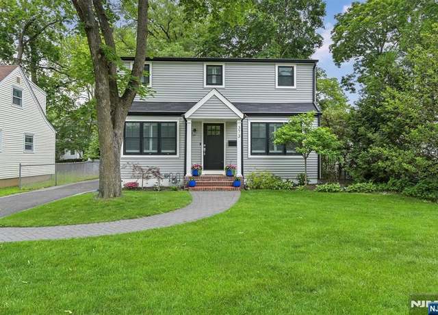 Property at 373 Deerfield St, Ridgewood, NJ 07450, 3 beds, 2 baths