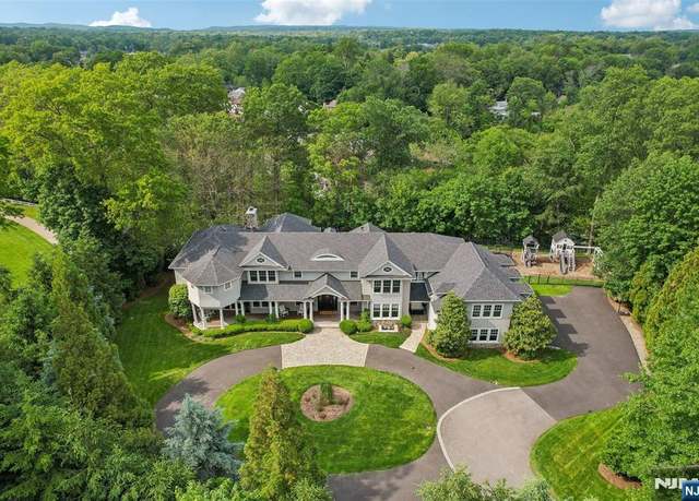 Property at 1021 Hillcrest Rd, Ridgewood, NJ 07450, 5 beds, 6 baths