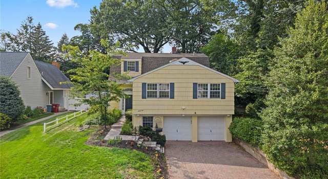 Photo of 31 Overlook Ter, Nutley, NJ 07110